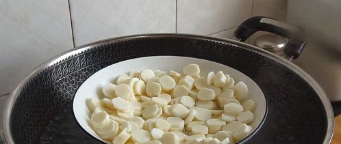 山藥搭配紅棗，做出營(yíng)養(yǎng)小花卷，簡(jiǎn)單易學(xué)，孩子們搶著吃